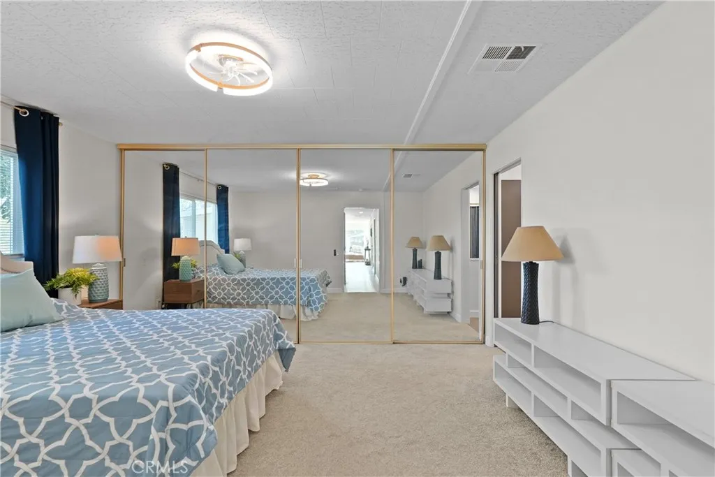 https://cdn.realtyfeed.com/cdn/127/306635648/c5101a653c8837c0b7eb24e56147d87c.webp