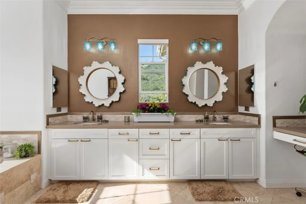 https://cdn.realtyfeed.com/cdn/127/306635686/7556c95a75efe1bbf312c7c18a1ad269.webp