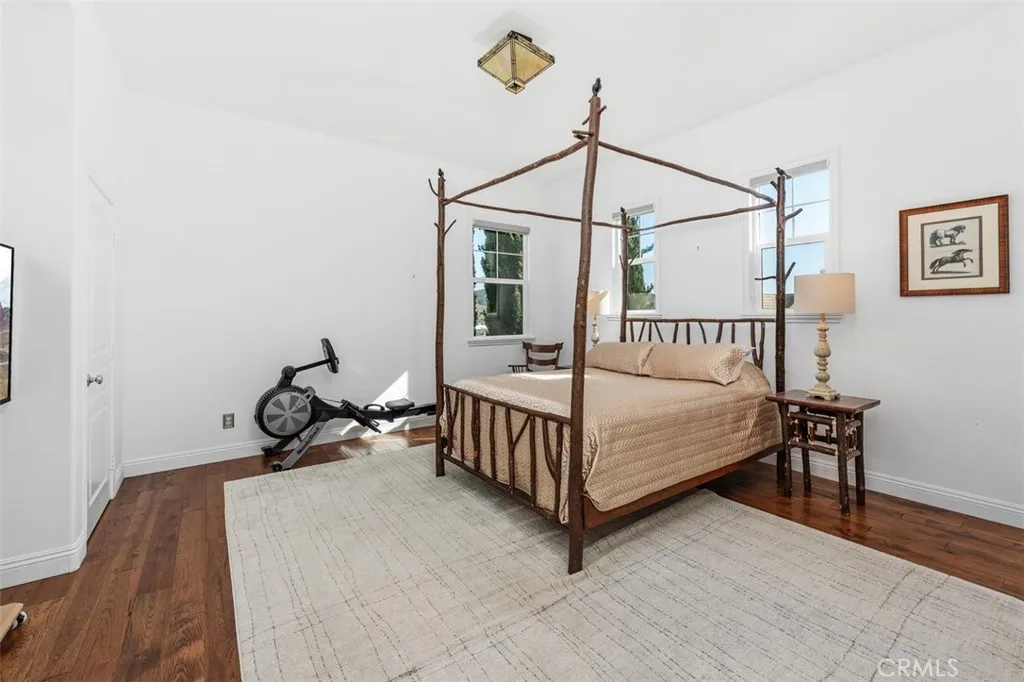 https://cdn.realtyfeed.com/cdn/127/306635686/934b73809f9e8547cfcbe1da33696ee7.webp