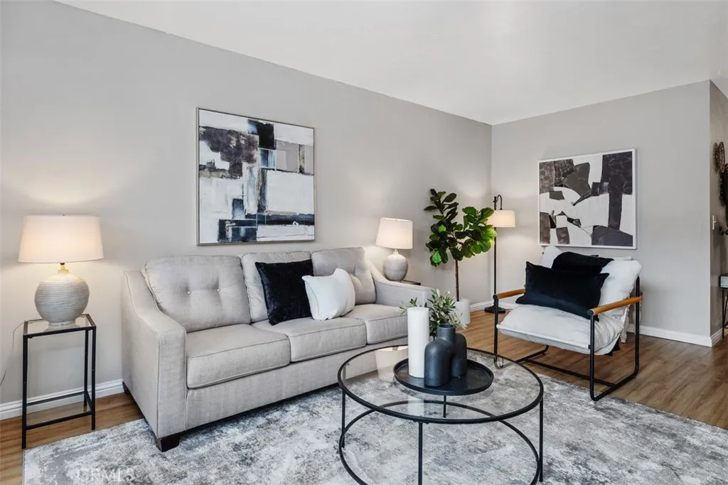 https://cdn.realtyfeed.com/cdn/127/306635687/2fd1a34a51c1d5fd0dc0109d87e5e59a.webp
