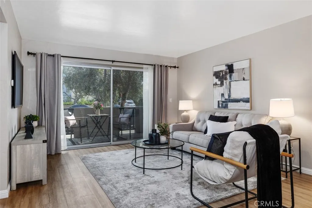 Photo #17: ND26025697 Listing: Photo #17