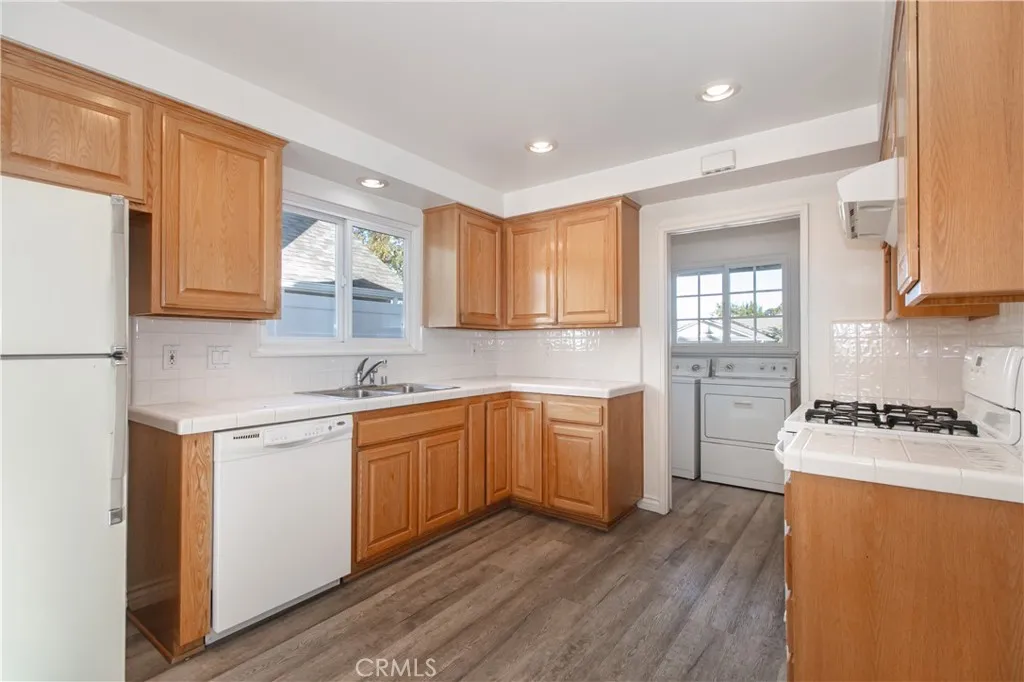 23042 Gilmore Street, West Hills, CA 91307 - Photo 4 of 33, West Hills, CA