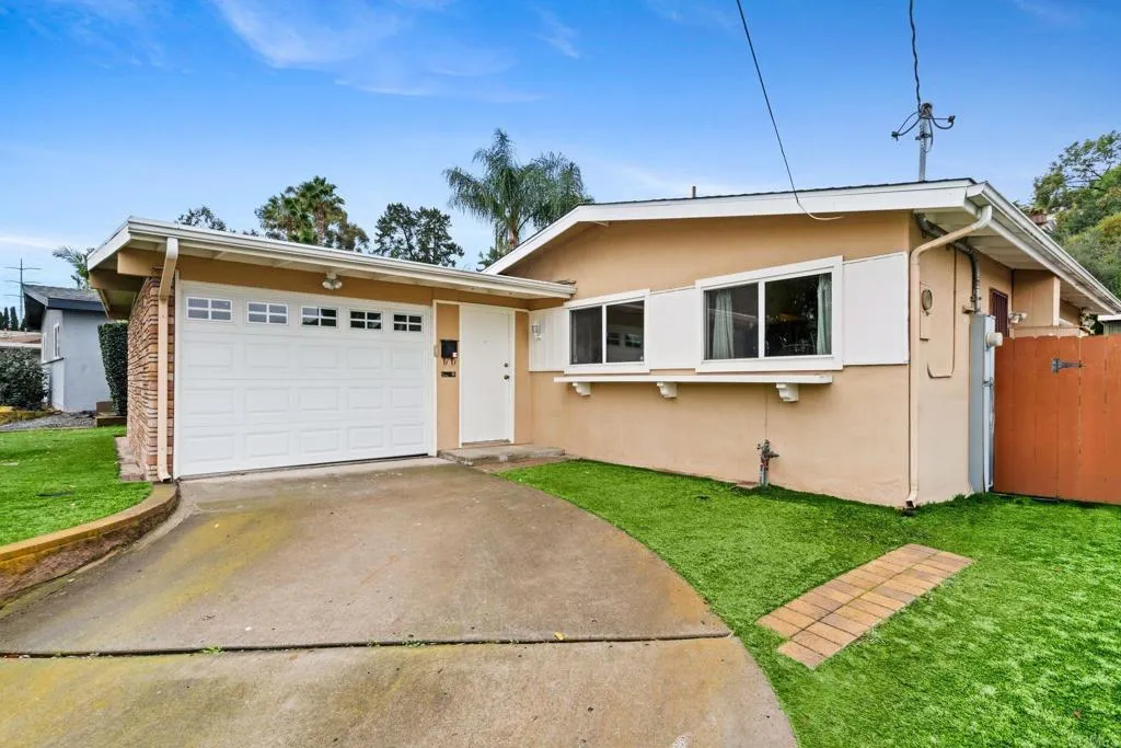 https://cdn.realtyfeed.com/cdn/127/306635693/1d3b5027e949917e08471c6f39c0728b.webp