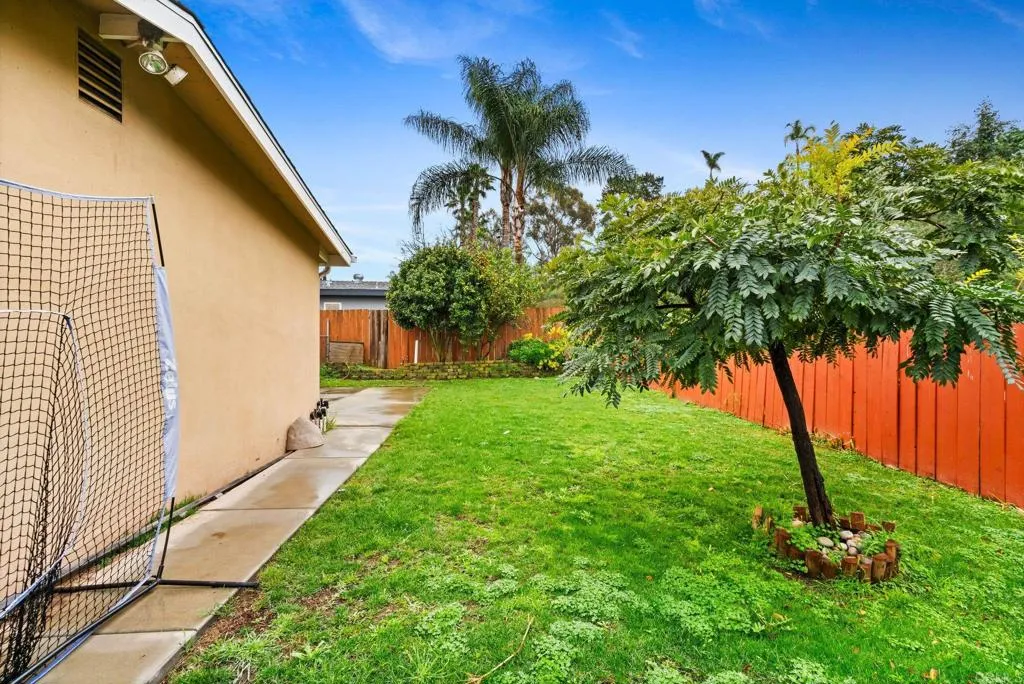 https://cdn.realtyfeed.com/cdn/127/306635693/1f1614405610c5055eff5434db174f3f.webp