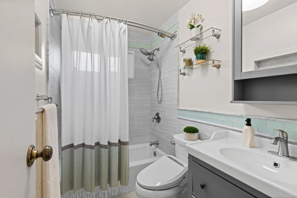 https://cdn.realtyfeed.com/cdn/127/306635693/918cfaa00e88cff32908c9b454b78128.webp