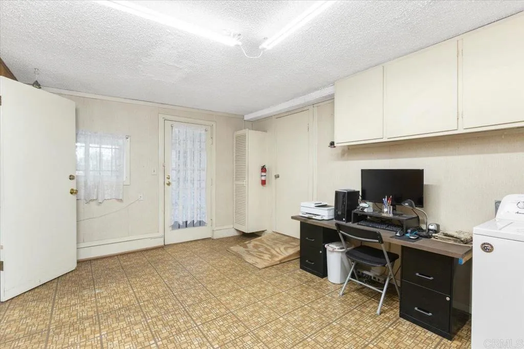 https://cdn.realtyfeed.com/cdn/127/306635694/3915f6eaff49201b8a3535785310bc94.webp
