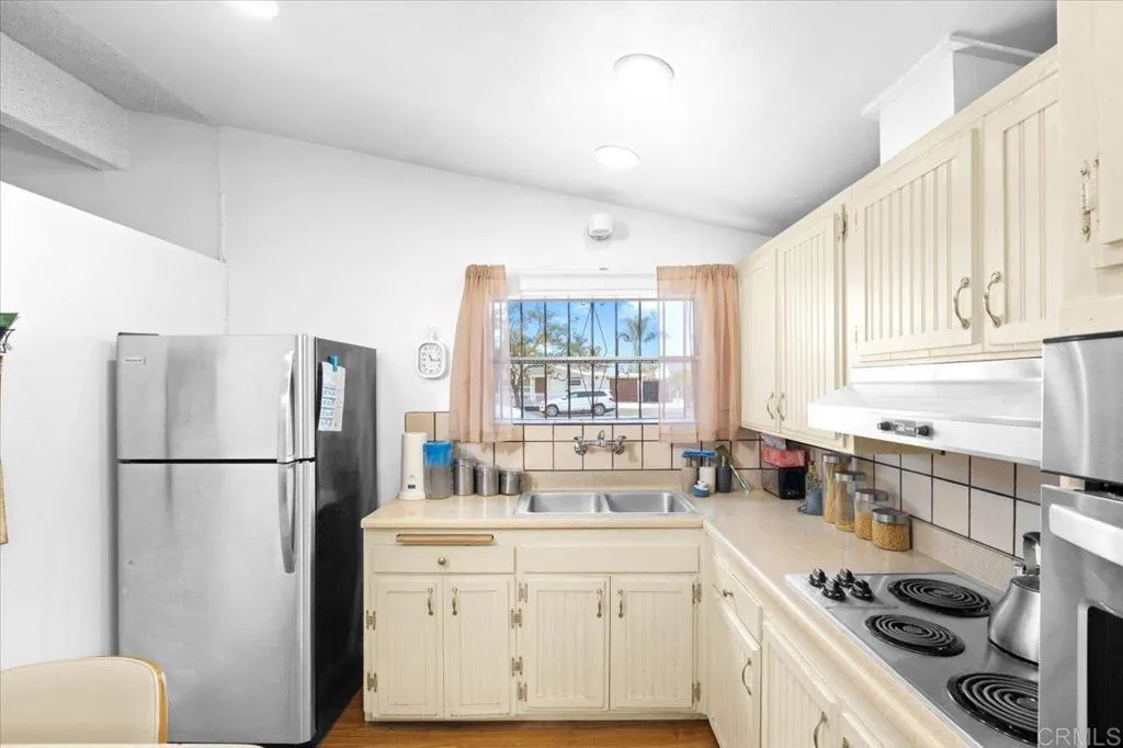 https://cdn.realtyfeed.com/cdn/127/306635694/4b2a029c2dc6b0775434af7f4dd79a73.webp