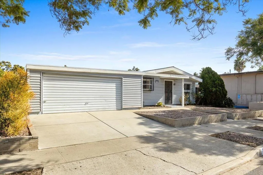 https://cdn.realtyfeed.com/cdn/127/306635694/a962d07911c2e78ba545e6e3336a77ad.webp