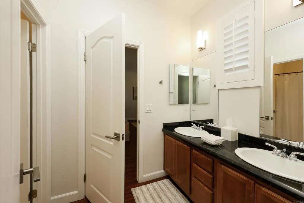 https://cdn.realtyfeed.com/cdn/127/306635712/b96c69c160713226d5a95661c6953fc7.webp