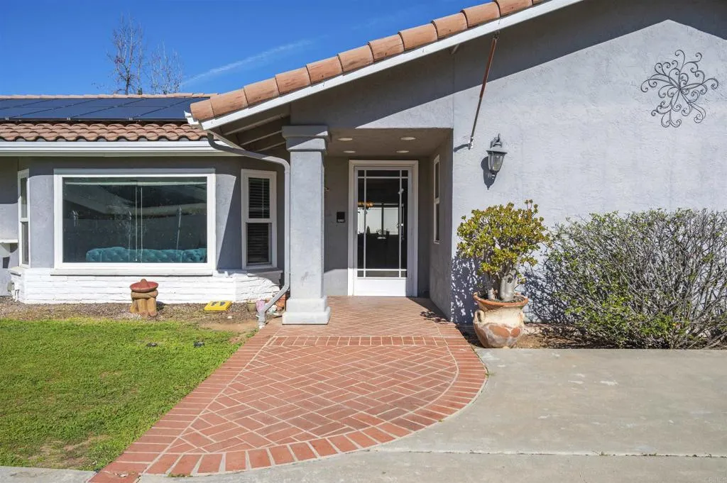 https://cdn.realtyfeed.com/cdn/127/306635730/285cf55f1c9b2404519d7aaf58896bff.webp