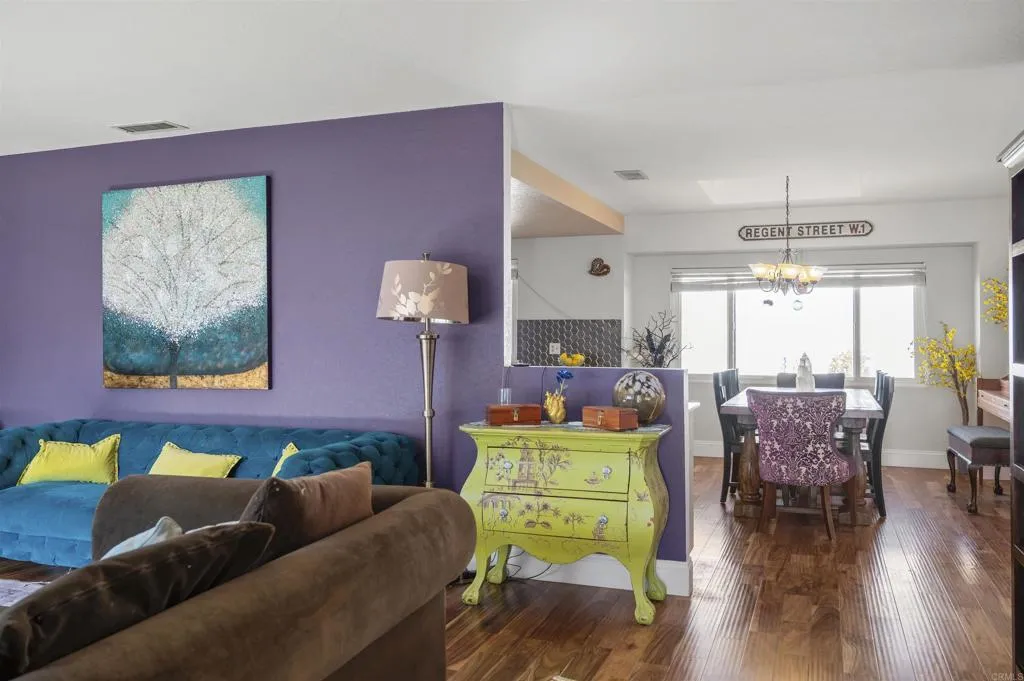 https://cdn.realtyfeed.com/cdn/127/306635730/656cd8b1805c91703f7a83e14fb6ff64.webp