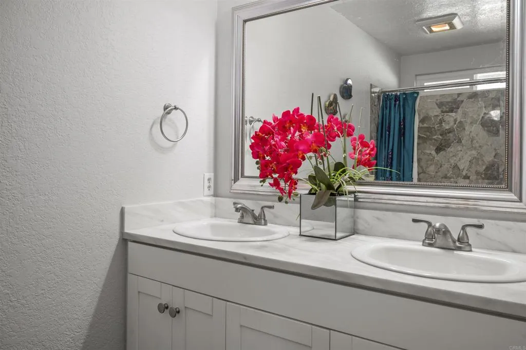 https://cdn.realtyfeed.com/cdn/127/306635730/bc40d71d41a17ed8765ff4ce2aed6753.webp
