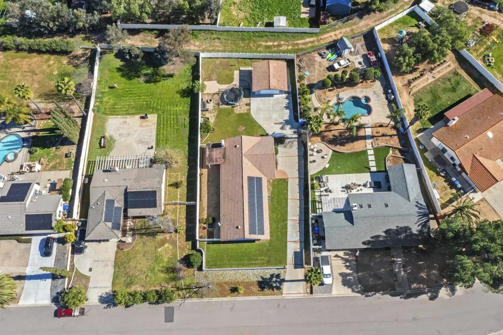 https://cdn.realtyfeed.com/cdn/127/306635730/e2534c601d3987911619d98b51c60f1e.webp