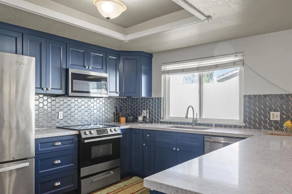 https://cdn.realtyfeed.com/cdn/127/306635730/f759c8c09417f179ae6374b4ec759e9a.webp