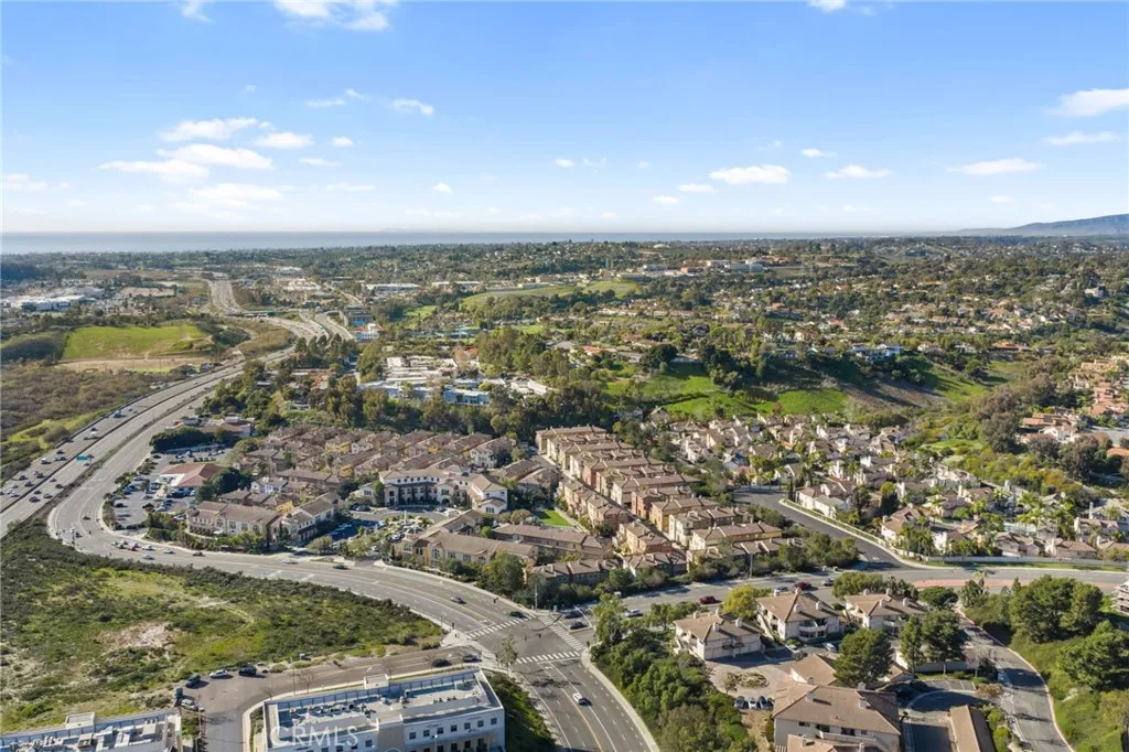 https://cdn.realtyfeed.com/cdn/127/306635742/3ff10b833ee51ffb4bf42231465b7602.webp