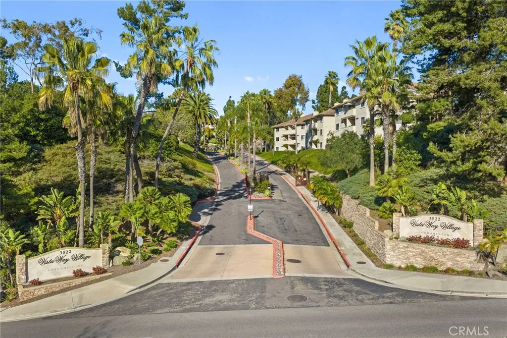 https://cdn.realtyfeed.com/cdn/127/306635742/f4c2054819753cb5e4d4781e92da8d46.webp