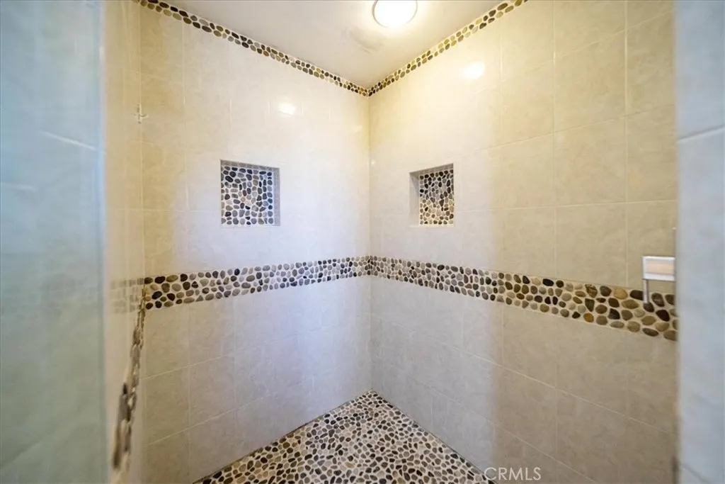 https://cdn.realtyfeed.com/cdn/127/306635764/014f0af3d71ad62f2761427f0ee1d9c1.webp