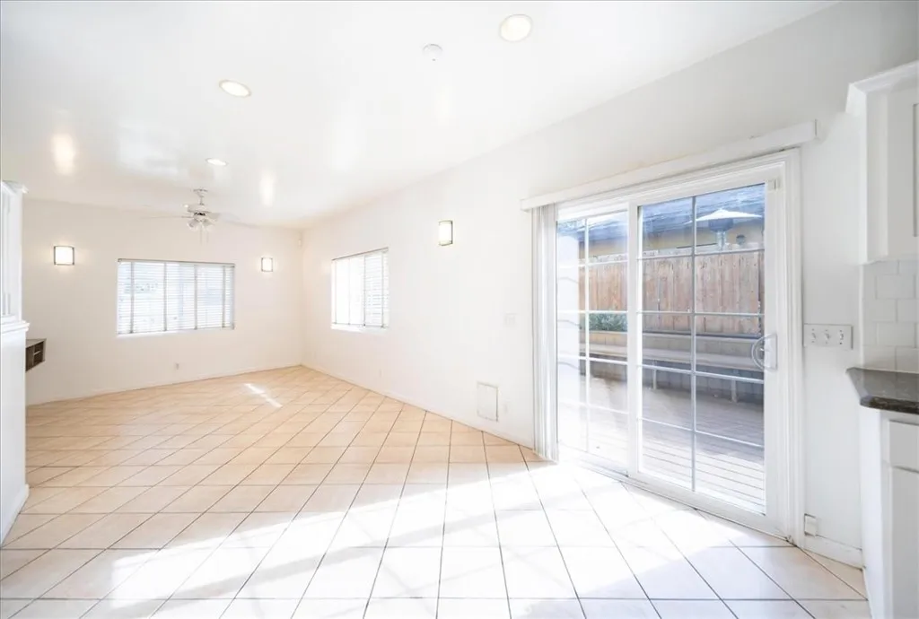 https://cdn.realtyfeed.com/cdn/127/306635764/c6c9772bffa73d6d26d08ab0f551ff75.webp