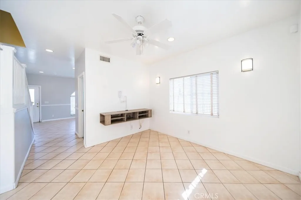 https://cdn.realtyfeed.com/cdn/127/306635764/c7ec648eb45841c470121a1bba221707.webp