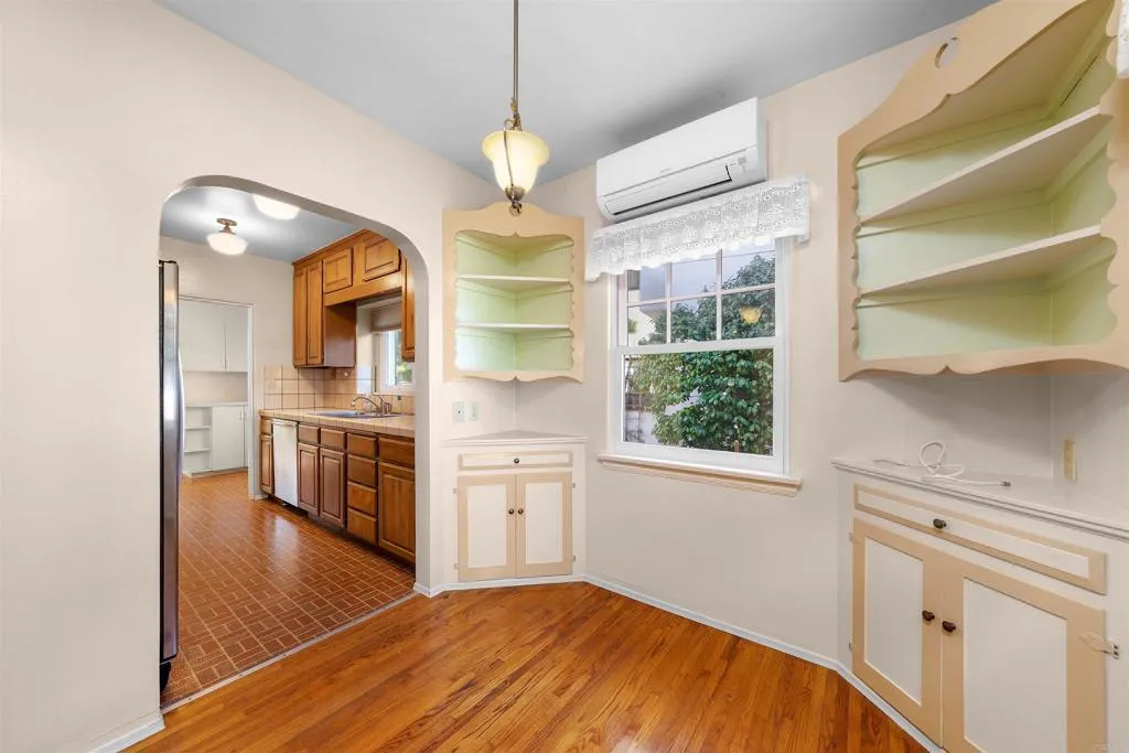 https://cdn.realtyfeed.com/cdn/127/306635810/3877afdcd908f12400c6acc1910619b6.webp