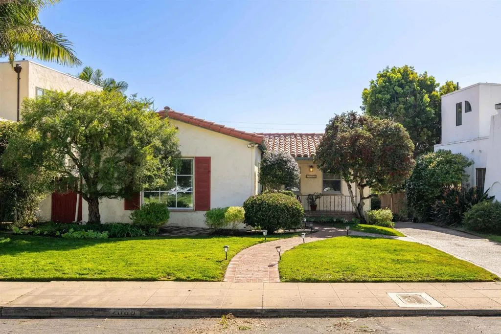 https://cdn.realtyfeed.com/cdn/127/306635810/9a545c87adfdf72a485c1347e36c4fb1.webp