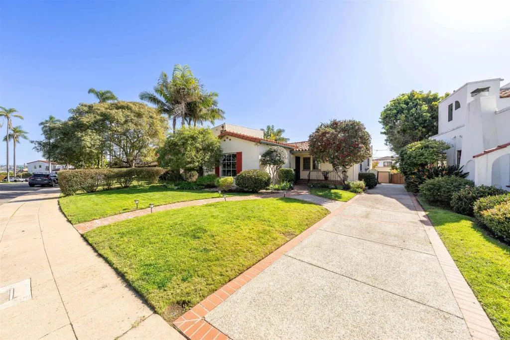 https://cdn.realtyfeed.com/cdn/127/306635810/f6b2193c7328c515f37c91edb750d858.webp