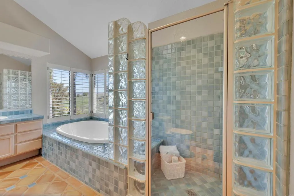https://cdn.realtyfeed.com/cdn/127/306635814/75d75f693cf065a45b1a430f242f51f5.webp