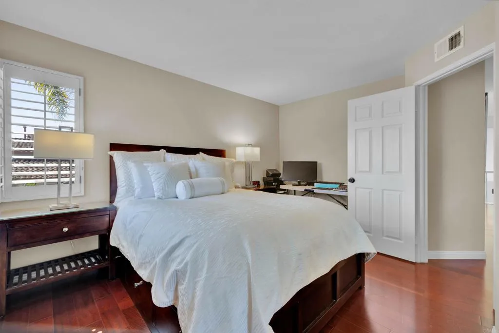 https://cdn.realtyfeed.com/cdn/127/306635814/e0db6492ddfc406e17fe58c14d3d1152.webp