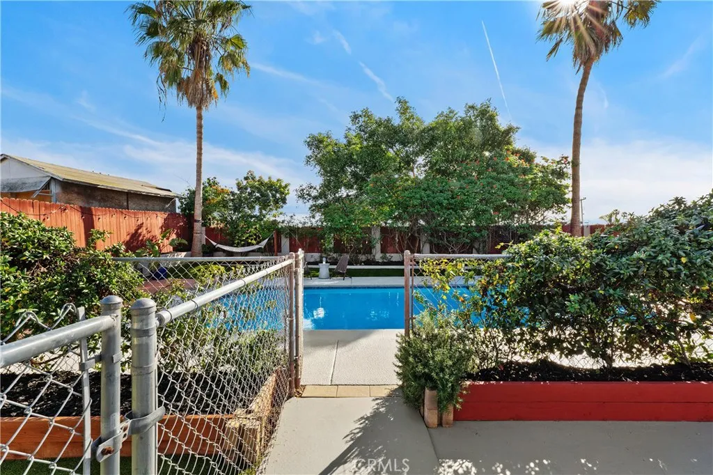 https://cdn.realtyfeed.com/cdn/127/306635847/242b55a1f4786dadd27296cdb8bc2c85.webp
