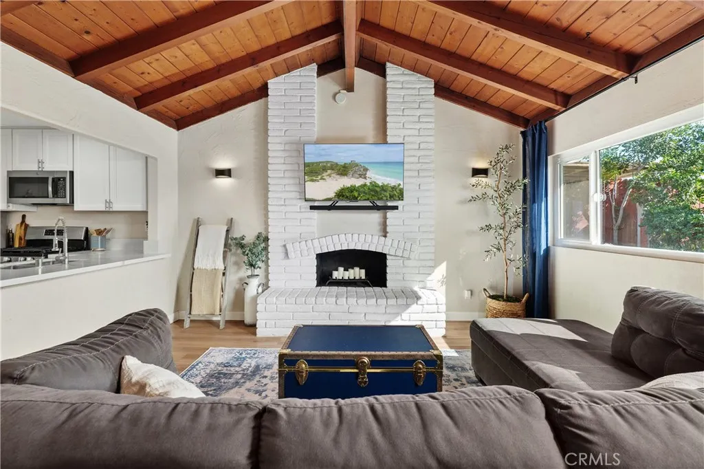https://cdn.realtyfeed.com/cdn/127/306635847/54bf3534281304416e797f0e43051755.webp