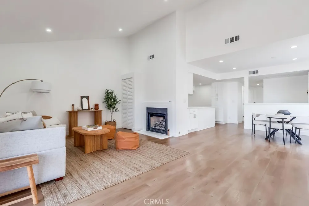 946 W 220th Street Unit 216, Torrance, CA 90502 - Main photo, Torrance, CA