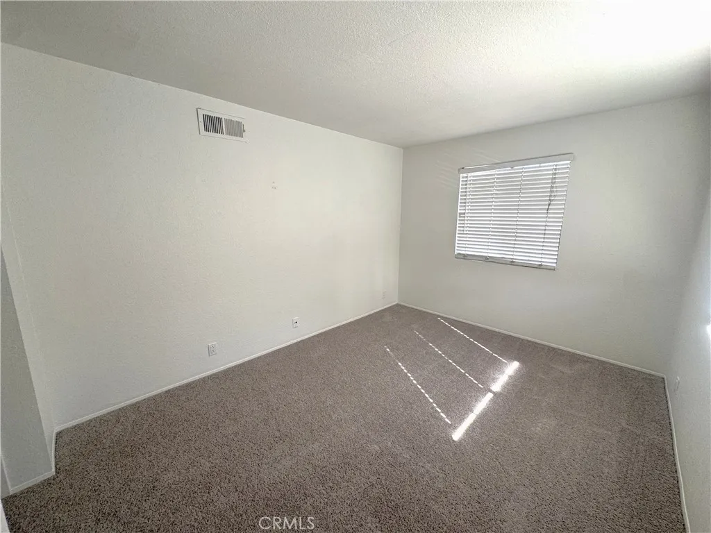 https://cdn.realtyfeed.com/cdn/127/306635856/3aee141eb8d2ecf91184274f0ceff26a.webp