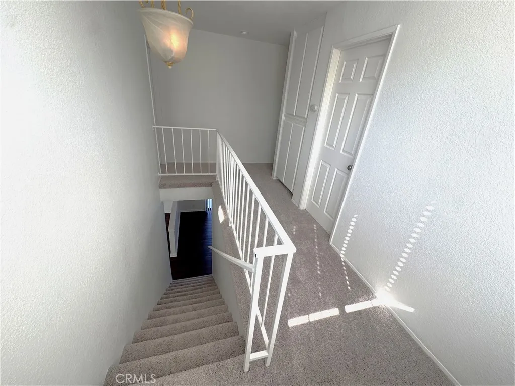 https://cdn.realtyfeed.com/cdn/127/306635856/a3492eda2a6ca06ee1ef7bb7c5dafac9.webp