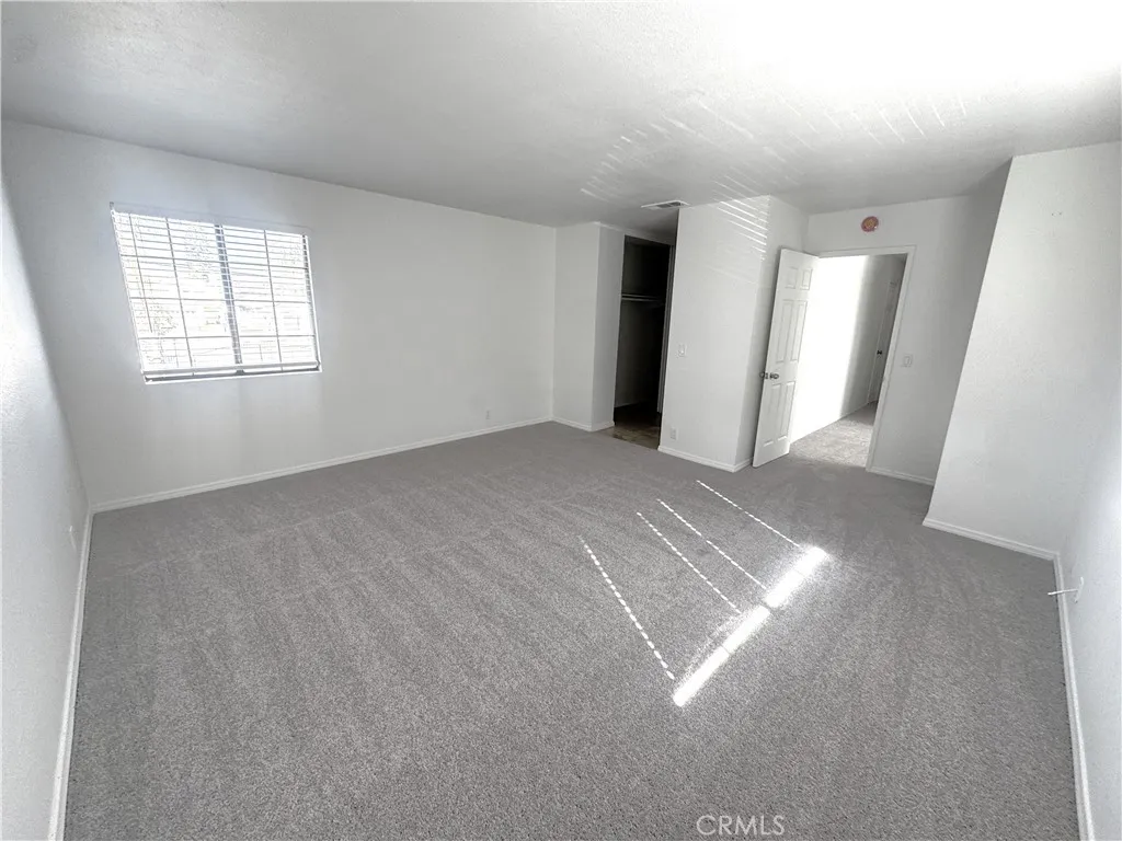 https://cdn.realtyfeed.com/cdn/127/306635856/c8d79bc31d6af269a305aaa79ecb8707.webp