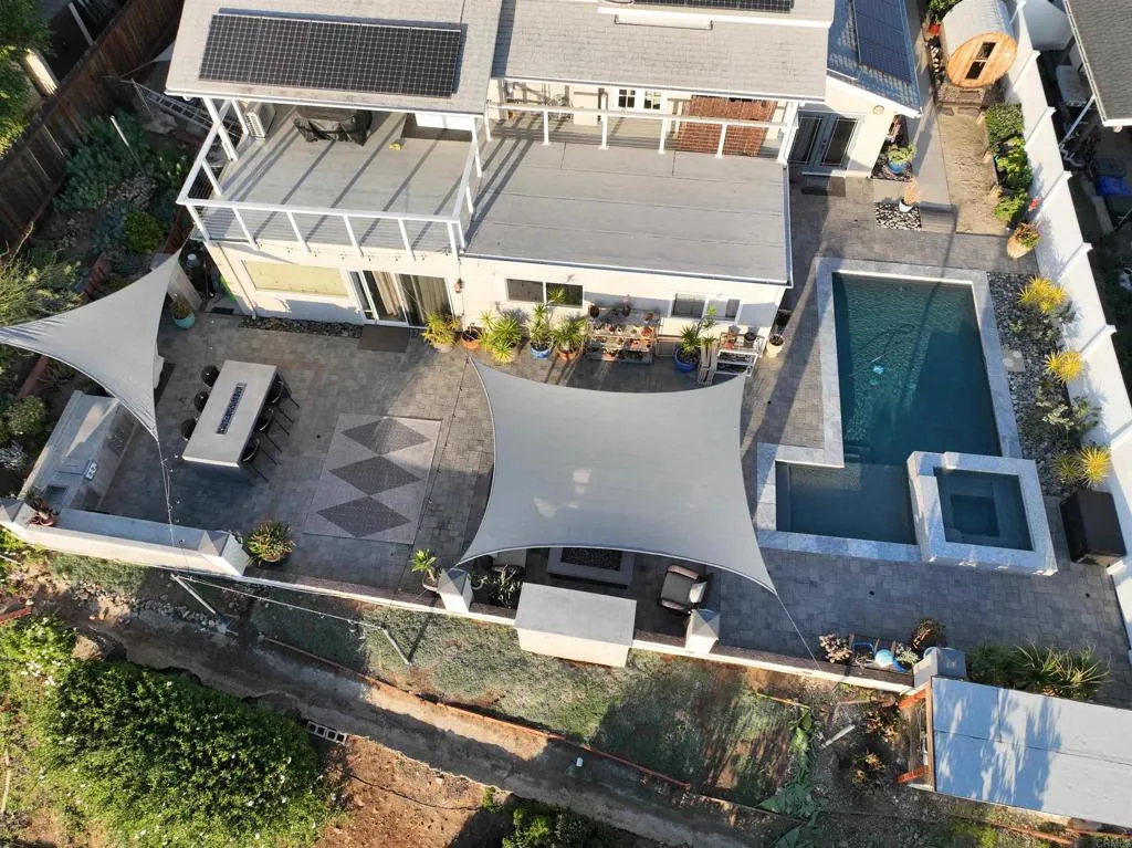 https://cdn.realtyfeed.com/cdn/127/306635873/a63c57b626cbb1c07f35407956cbaf12.webp