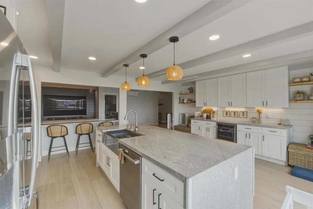 https://cdn.realtyfeed.com/cdn/127/306635873/b5b9b7999540f03dbb47436b51b3a630.webp