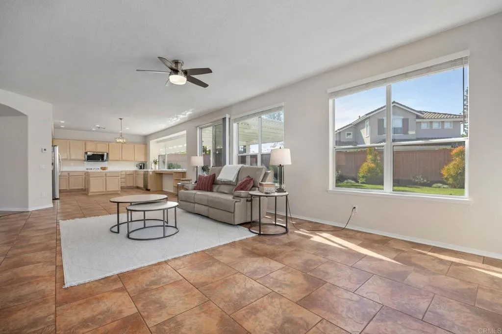 https://cdn.realtyfeed.com/cdn/127/306635880/c4fa021f781d1d1bc5a90b48faf10630.webp