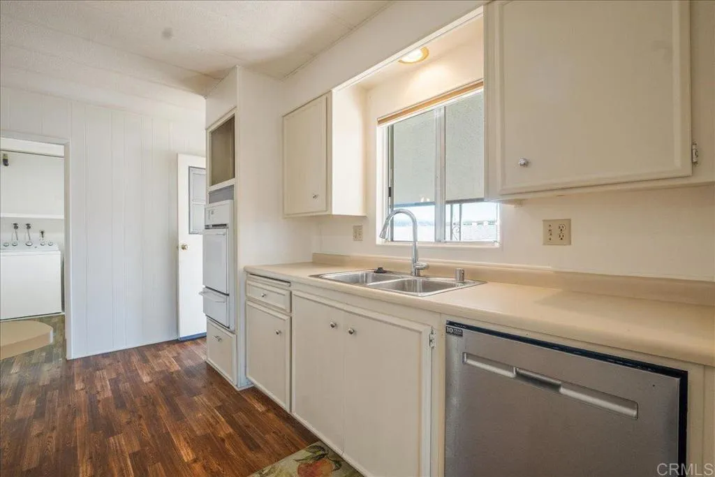 https://cdn.realtyfeed.com/cdn/127/306635920/e08192ba18a645a524116057897a938c.webp