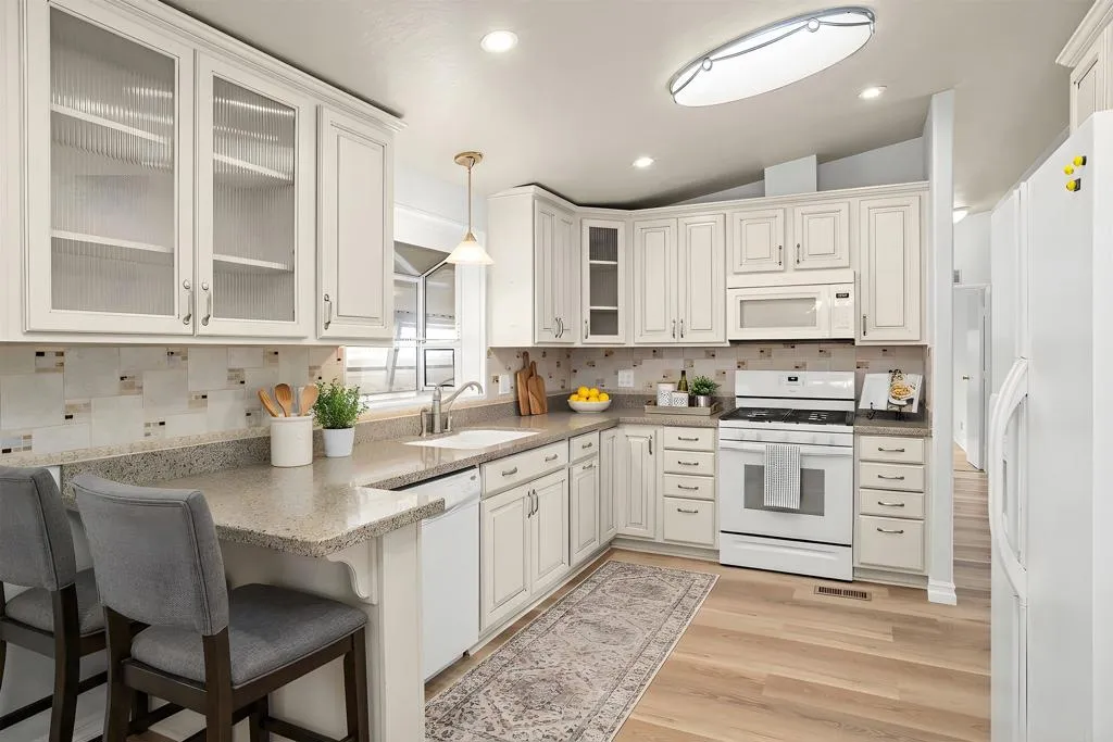 https://cdn.realtyfeed.com/cdn/127/306635936/223d561a8f72891634761a8fed350d4f.webp
