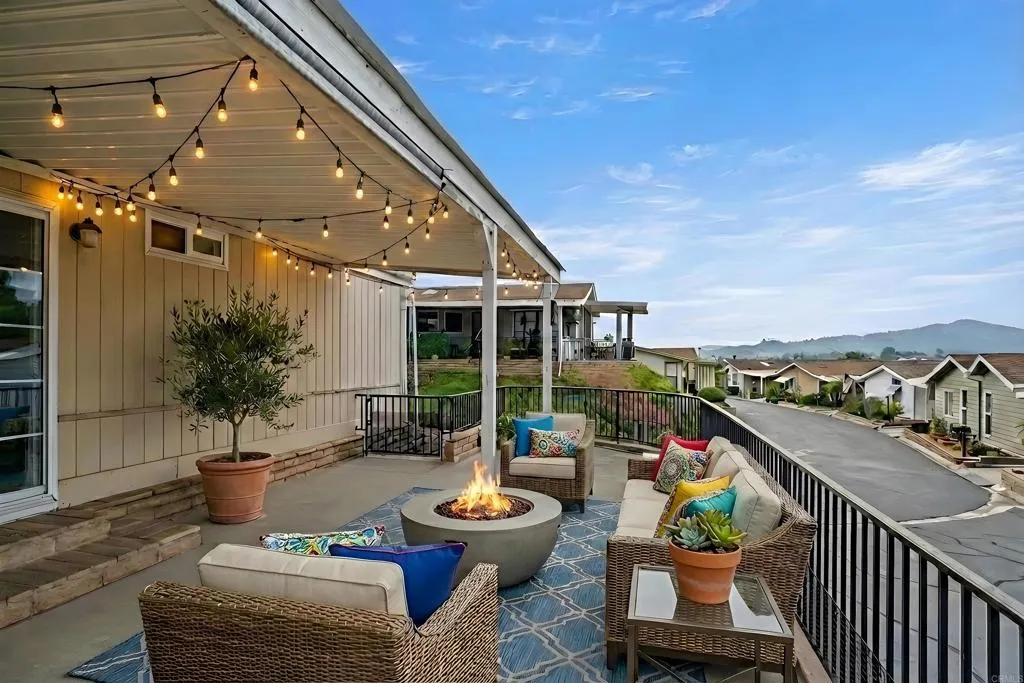 https://cdn.realtyfeed.com/cdn/127/306635936/bf488b307ce9d7267375599a271b2b0b.webp
