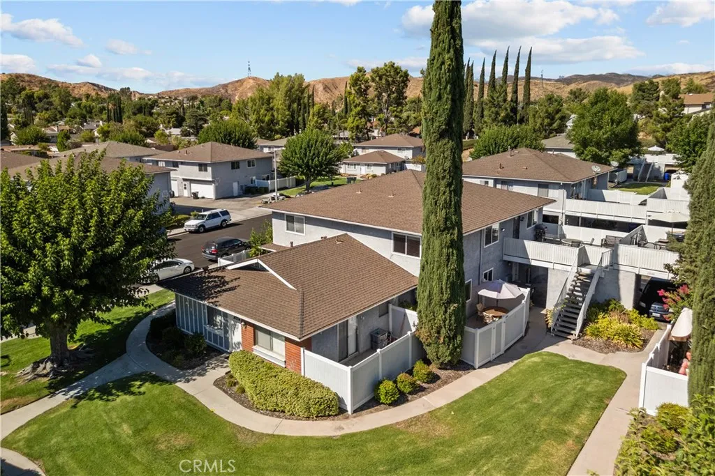 28152 Robin, Saugus, CA 91350 - Photo 2 of 49, Saugus, CA