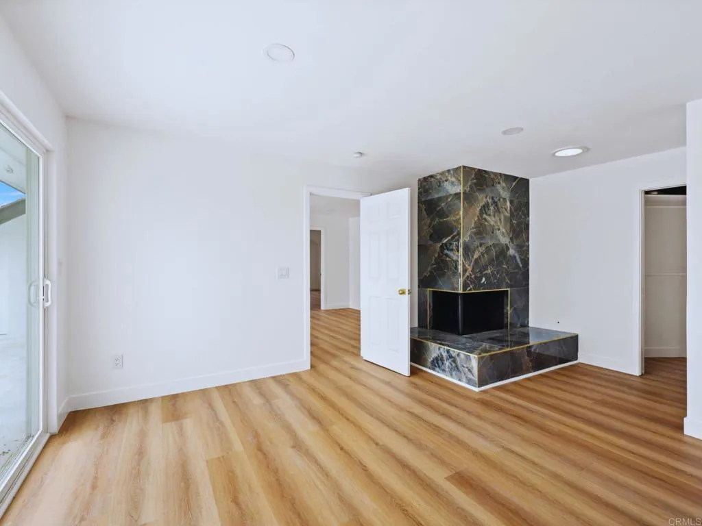 https://cdn.realtyfeed.com/cdn/127/306636048/26ad66691f2bf4dad4de9fbd21842fad.webp