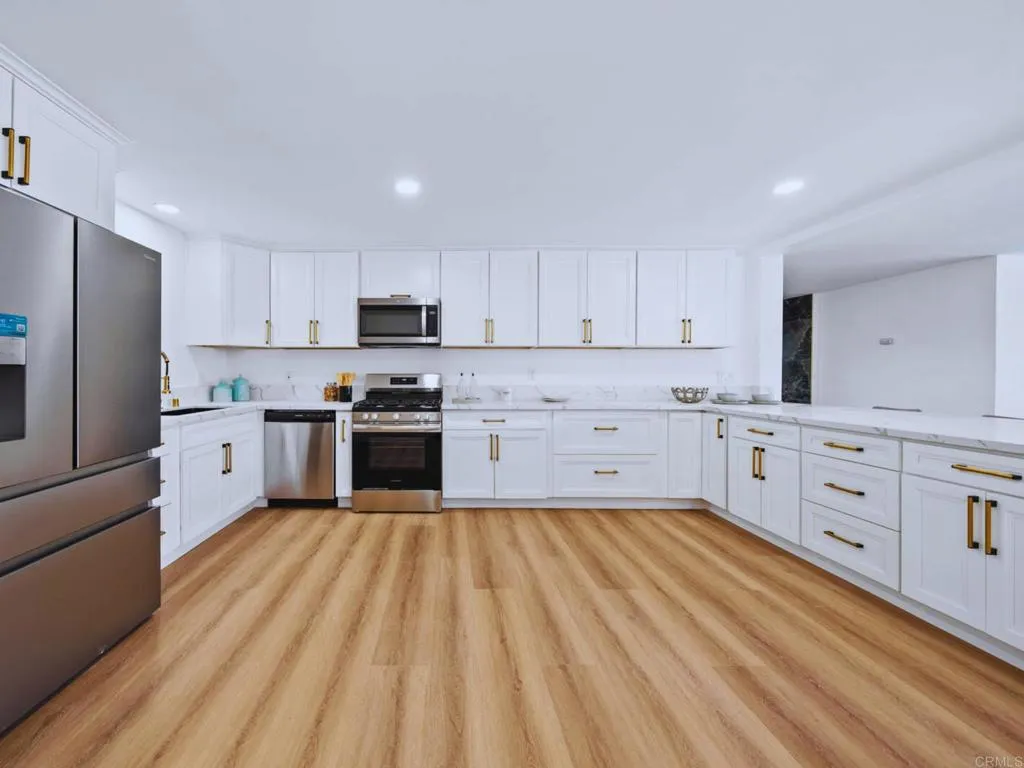 https://cdn.realtyfeed.com/cdn/127/306636048/6be387f5fc099e864c69270e14391383.webp
