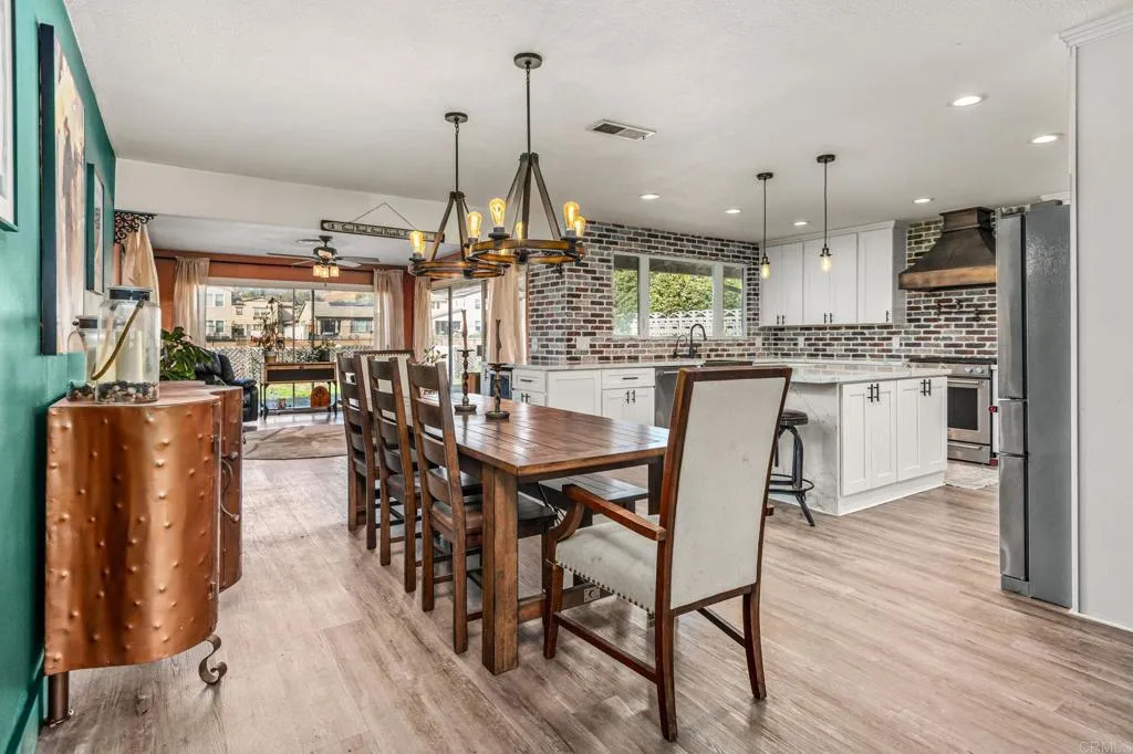 https://cdn.realtyfeed.com/cdn/127/306636199/31905d058e56be7e4173d0331042cac3.webp
