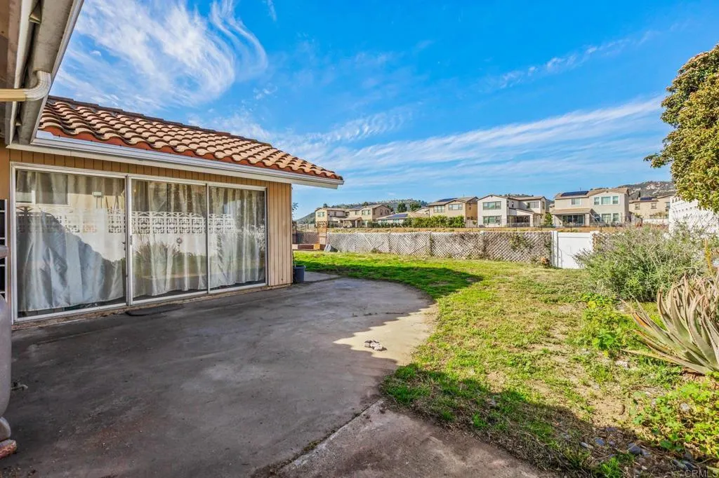 https://cdn.realtyfeed.com/cdn/127/306636199/c30c3b797066c9506bd40da6b0818d93.webp