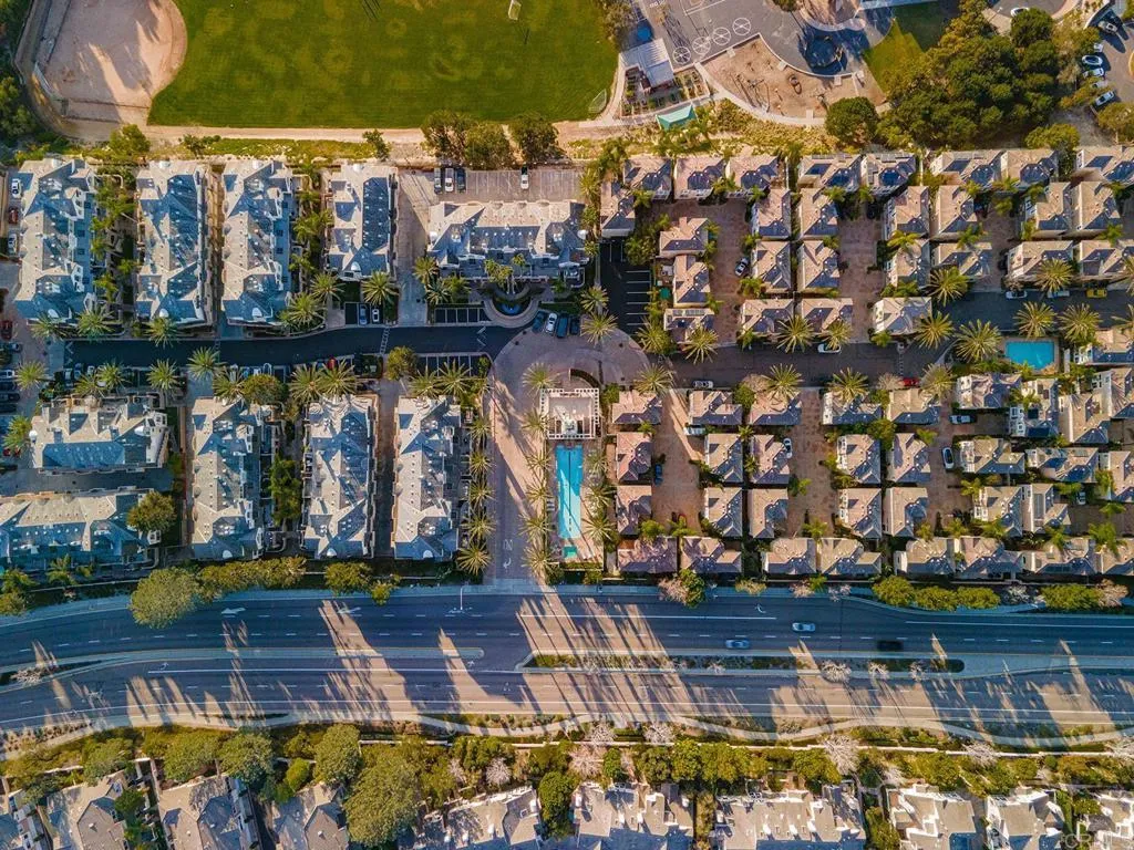 https://cdn.realtyfeed.com/cdn/127/306636206/e335b9c1a840a8c6ce9184ba4c89fa11.webp