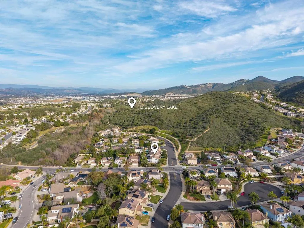 https://cdn.realtyfeed.com/cdn/127/306636261/5acea90397a066c749b96c09c7279820.webp