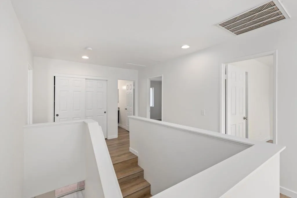 https://cdn.realtyfeed.com/cdn/127/306636261/7ee868378ef3b36f83c63884e84d9c51.webp