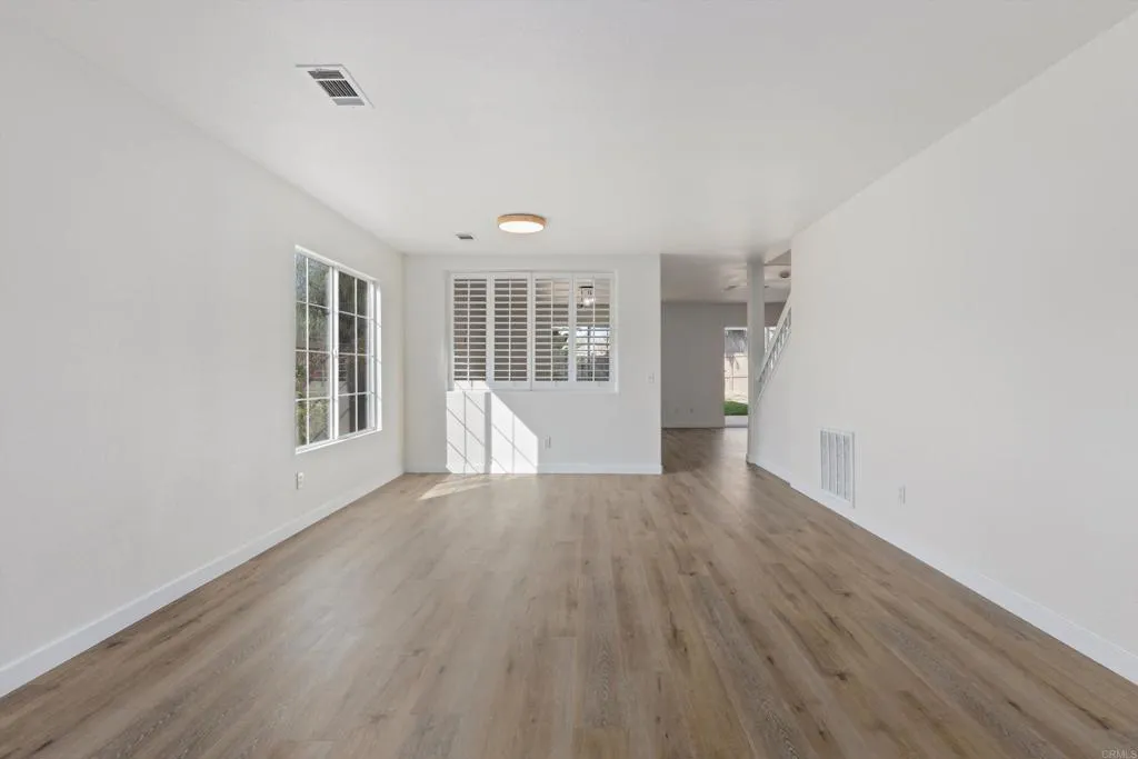 https://cdn.realtyfeed.com/cdn/127/306636261/f20bacf8ac00c5264654fd9e8c6a531c.webp