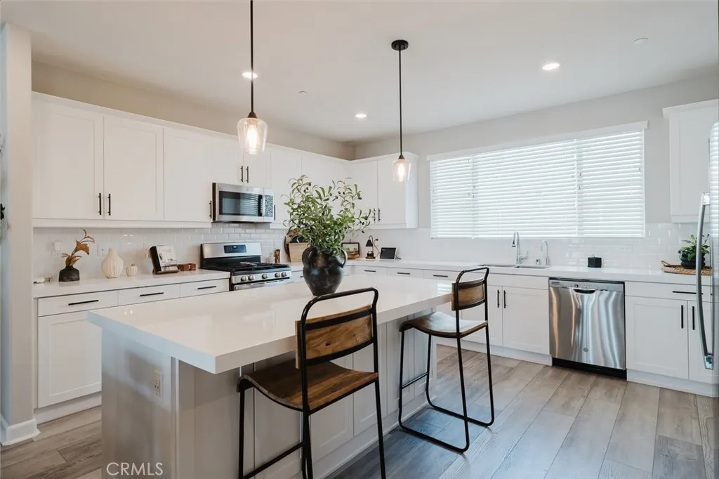 https://cdn.realtyfeed.com/cdn/127/306636325/2462c17e036c545e73cc6cc2b586588d.webp